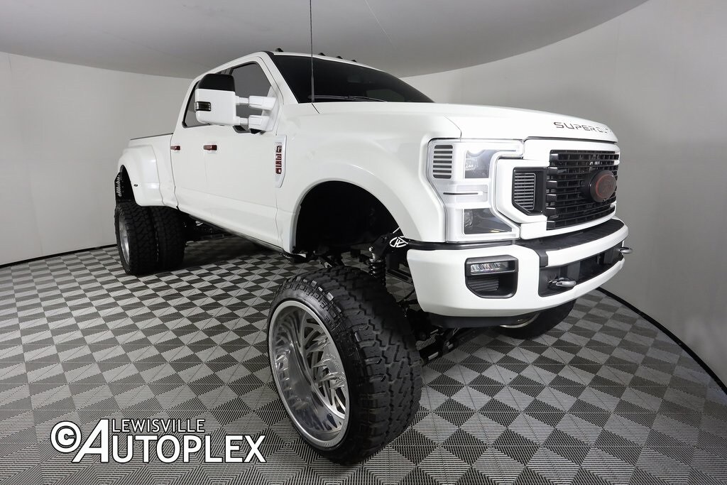 2022 Ford F-350 Platinum photo 3