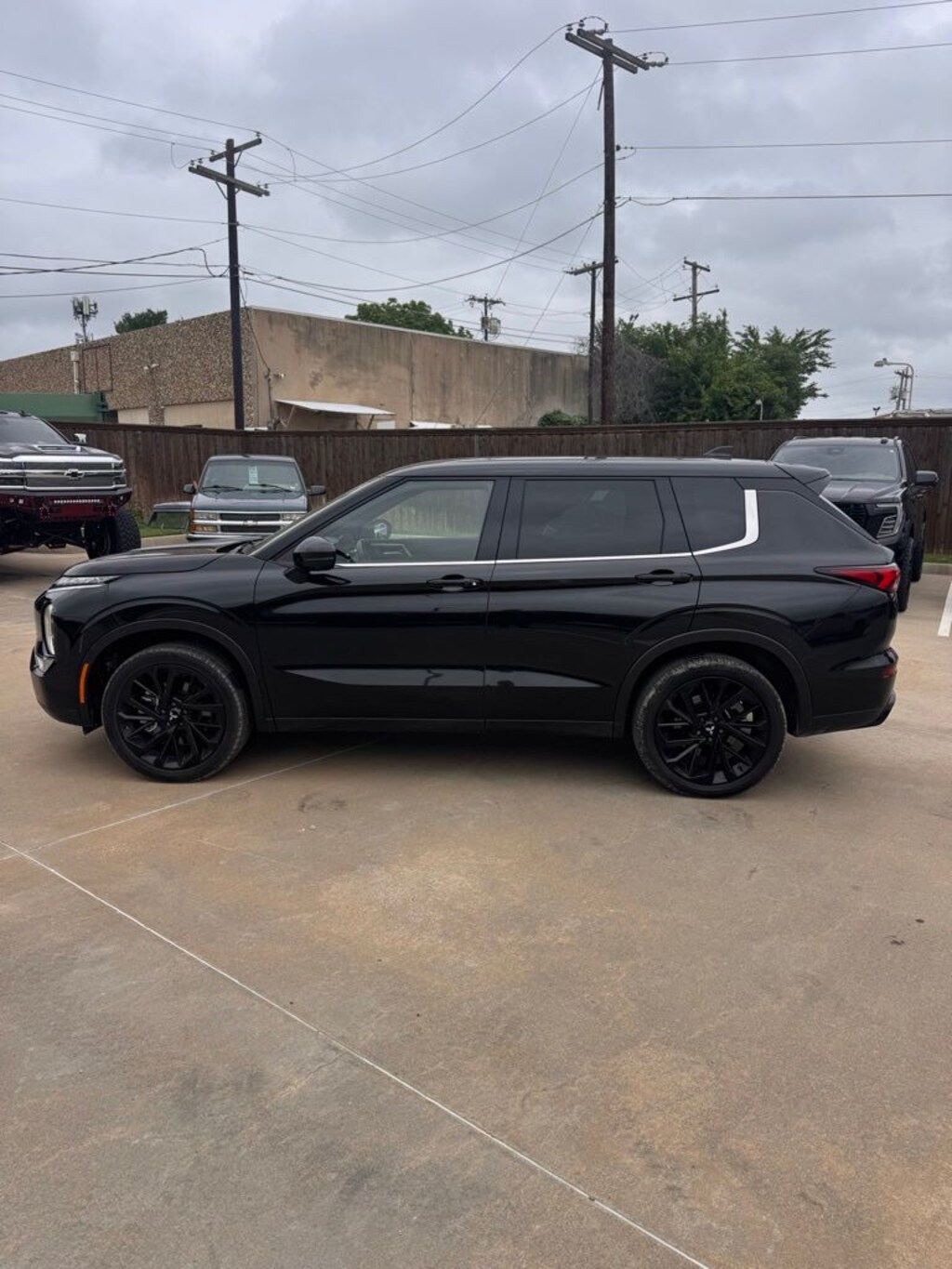 Used 2023 Mitsubishi Outlander SE Black Edition SUV