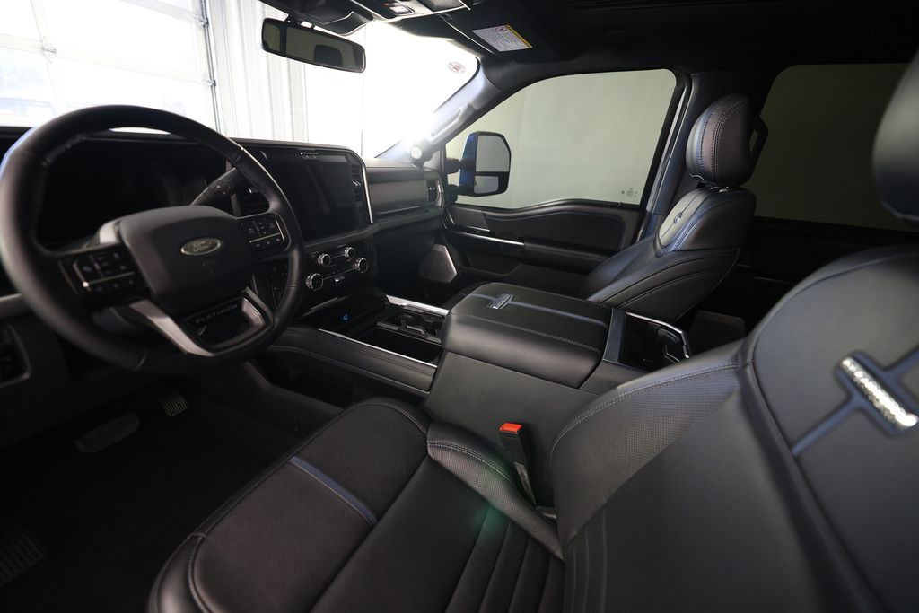 2025 Ford F-250 Super Duty Platinum - Photo 18