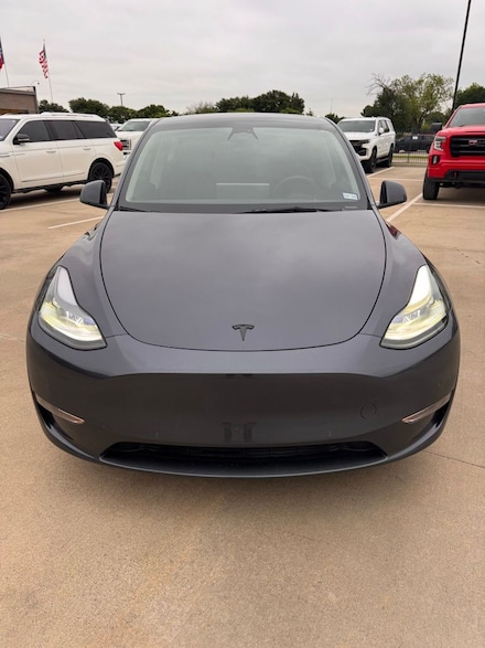 2023 Tesla Model Y SUV Performance