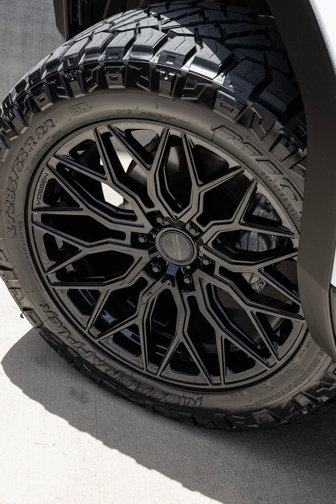 2025 Toyota Highlander Hybrid Base photo 3