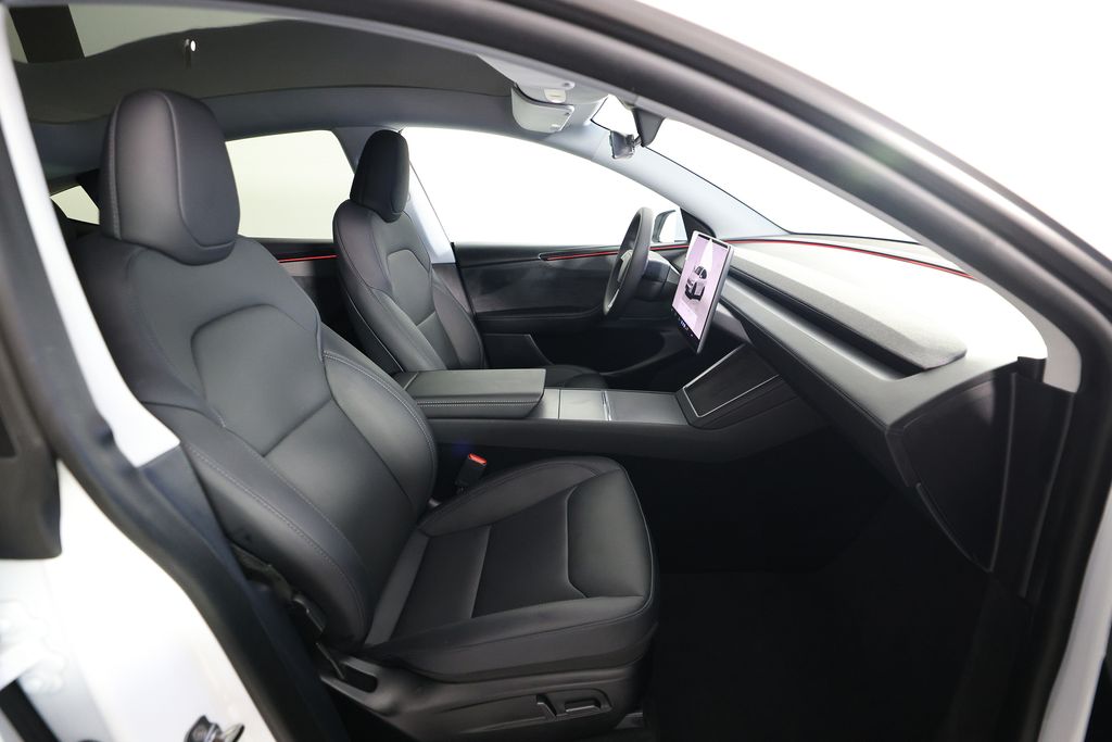 2026 Tesla Model Y Long Range - Photo 10