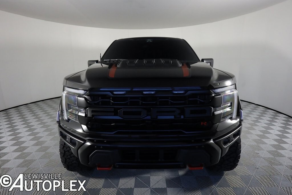 2025 Ford F-150 Raptor photo 2