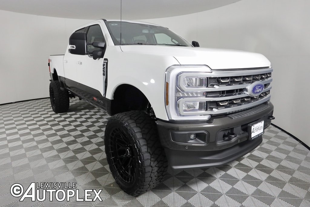 2025 Ford F-250 King Ranch photo 3