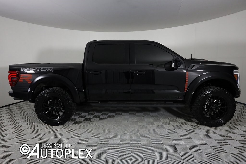 2025 Ford F-150 Raptor photo 4