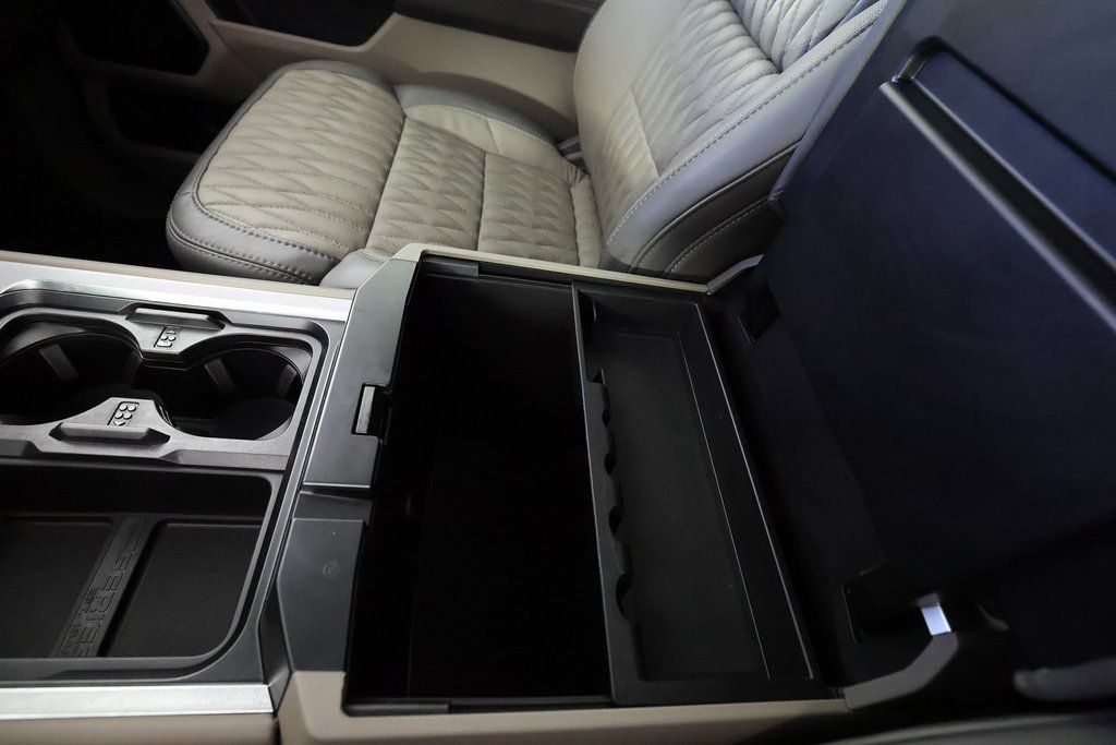 2025 Ford F-350 Super Duty Platinum - Photo 37