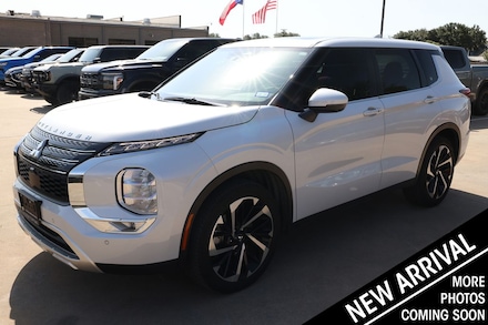 2024 Mitsubishi Outlander SUV SE