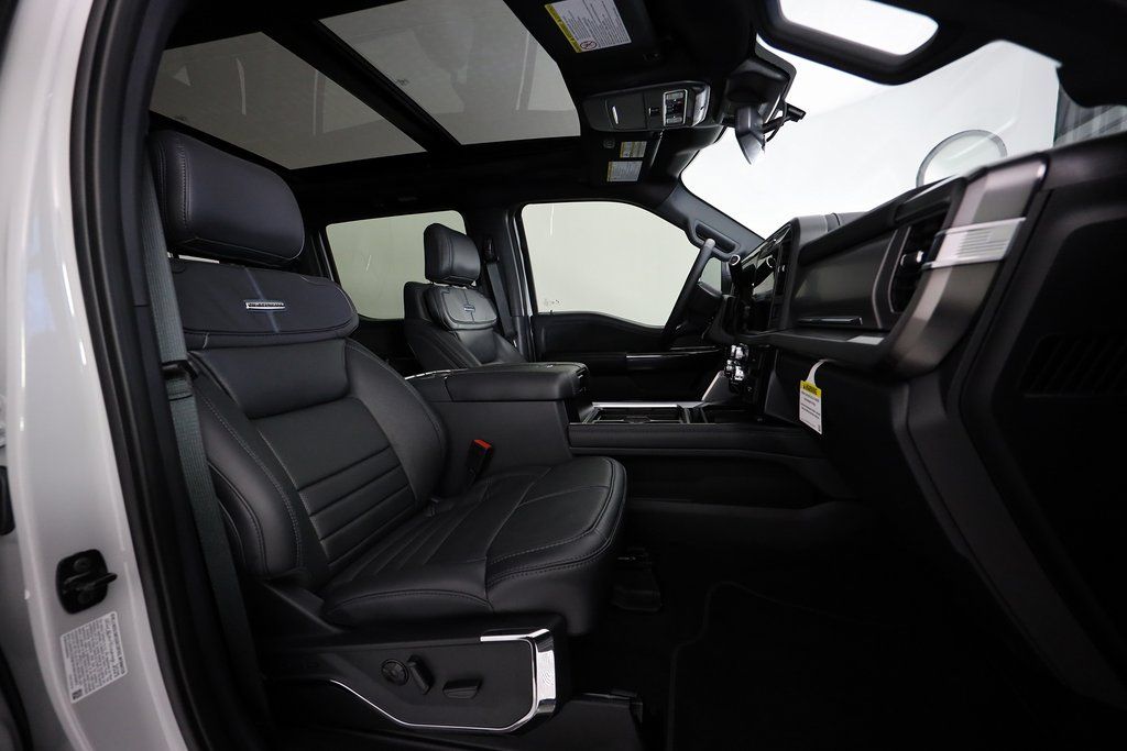 2025 Ford F-250 Super Duty Platinum - Photo 11