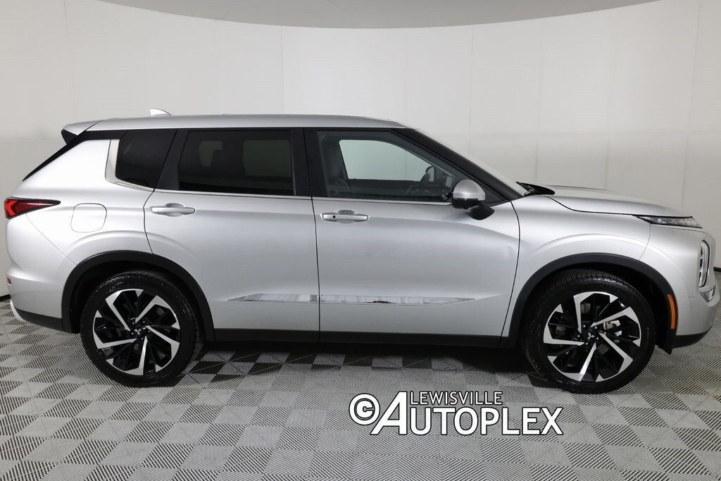 Used 2024 Mitsubishi Outlander SE SUV