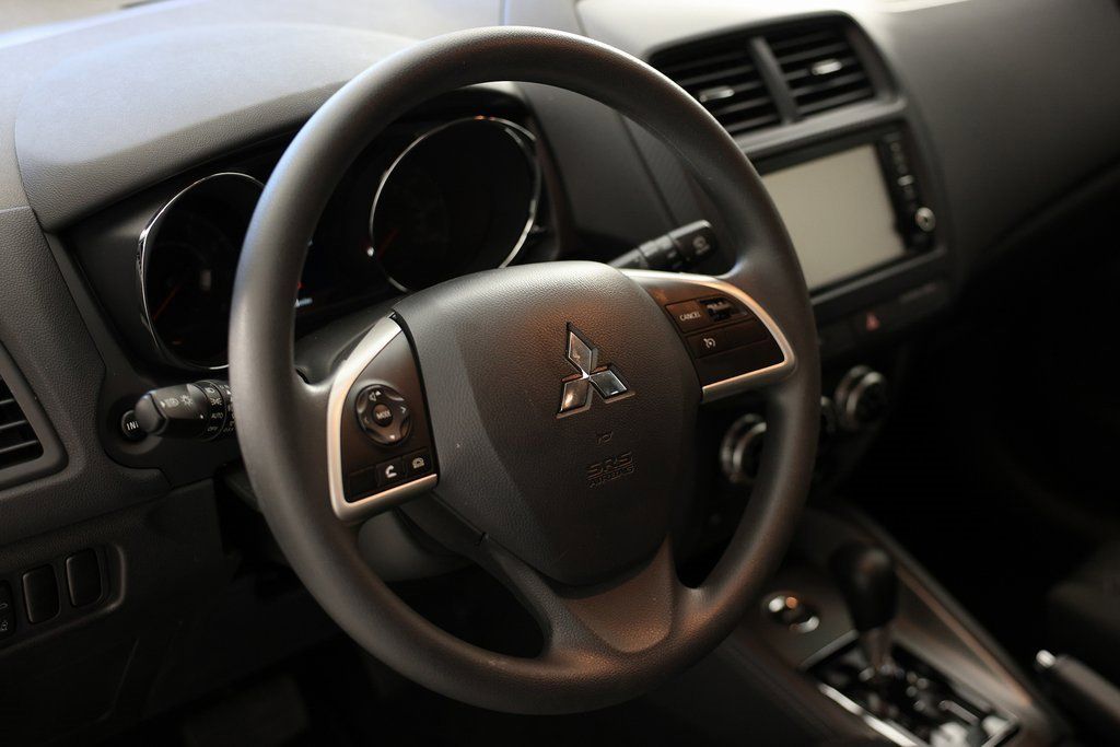 2025 Mitsubishi Outlander Sport ES - Photo 16