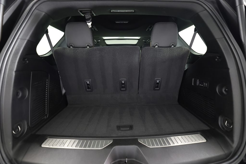 2025 GMC Yukon AT4 - Photo 13