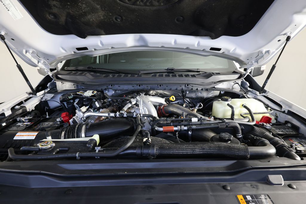 2025 Ford F-250 Super Duty Platinum - Photo 41