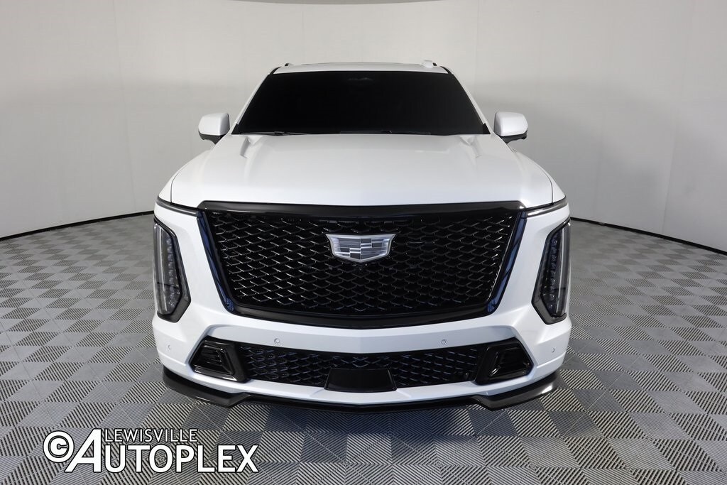 2025 Cadillac Escalade V-Series photo 2