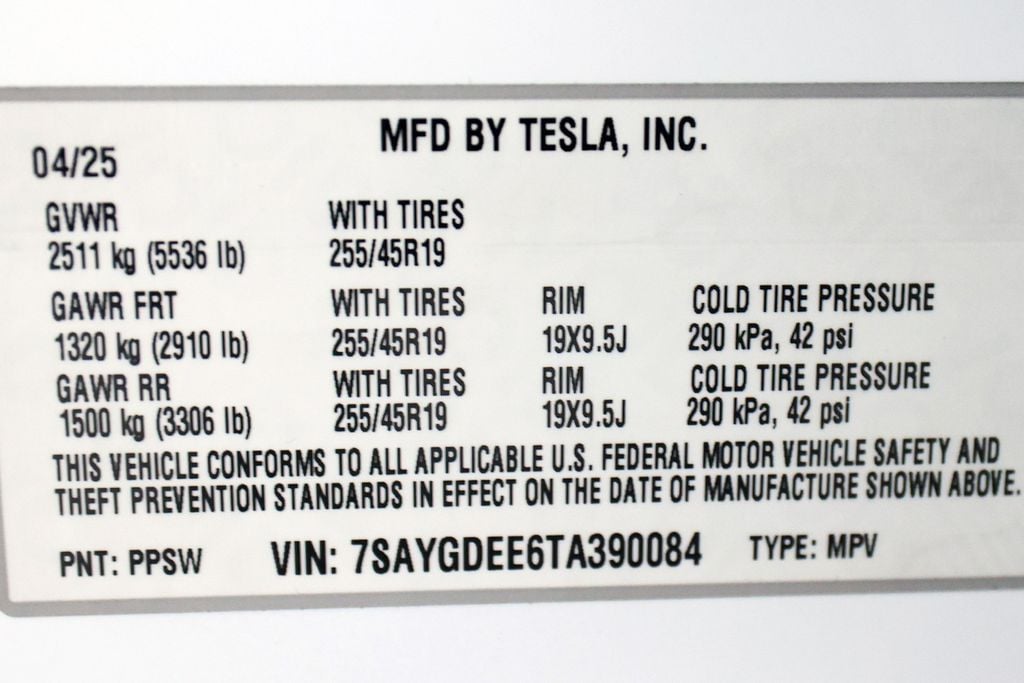 2026 Tesla Model Y Long Range - Photo 42