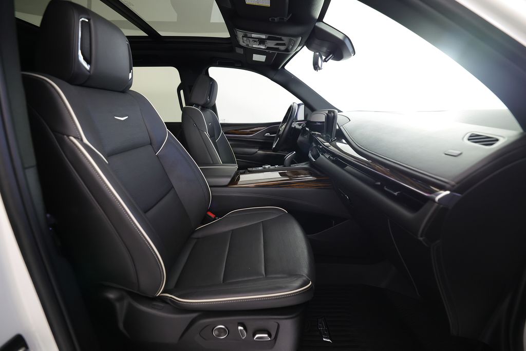 2024 Cadillac Escalade ESV Premium Luxury - Photo 10