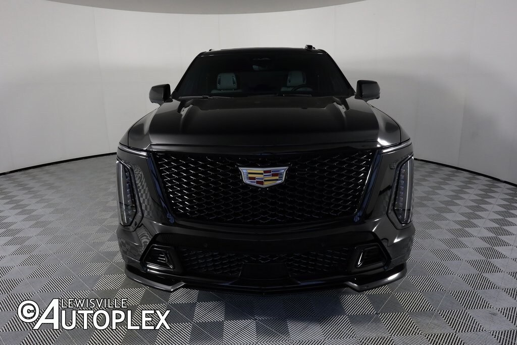 2025 Cadillac Escalade V-Series photo 2