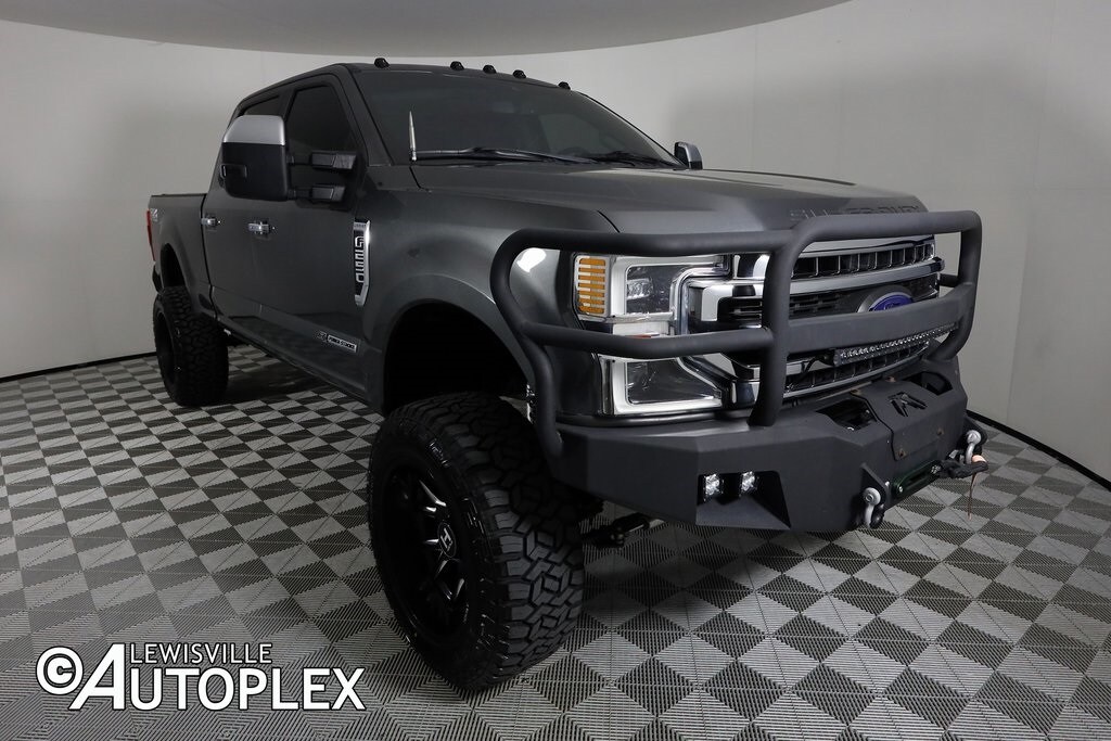 2020 Ford F-250 Lariat photo 2