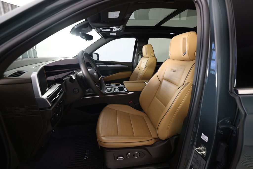 2026 Cadillac Escalade Luxury - Photo 16