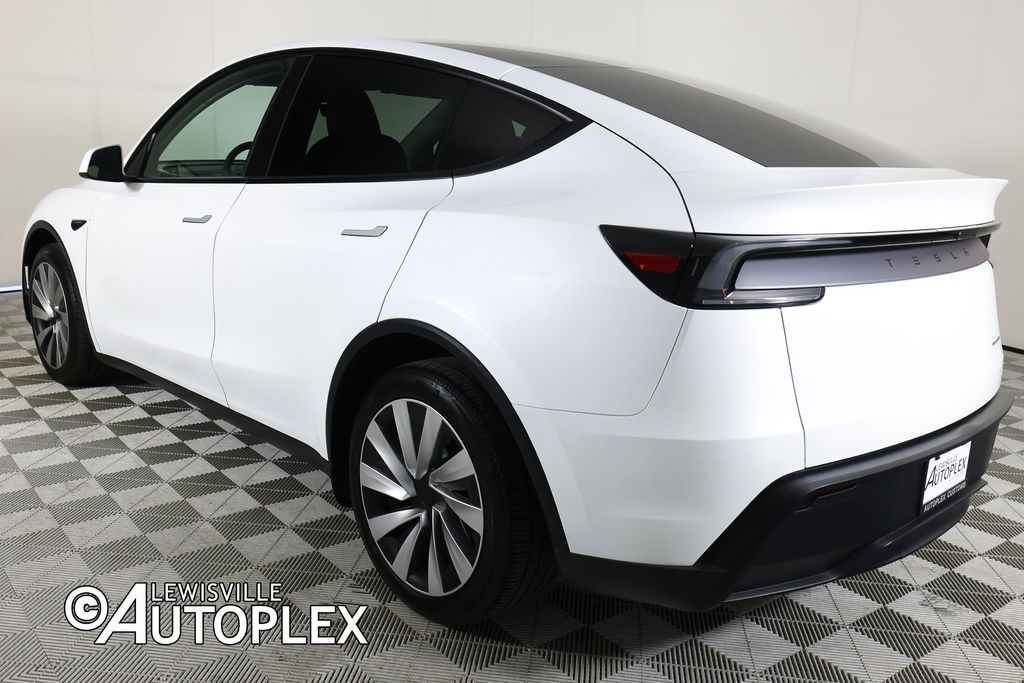 2026 Tesla Model Y Long Range - Photo 7