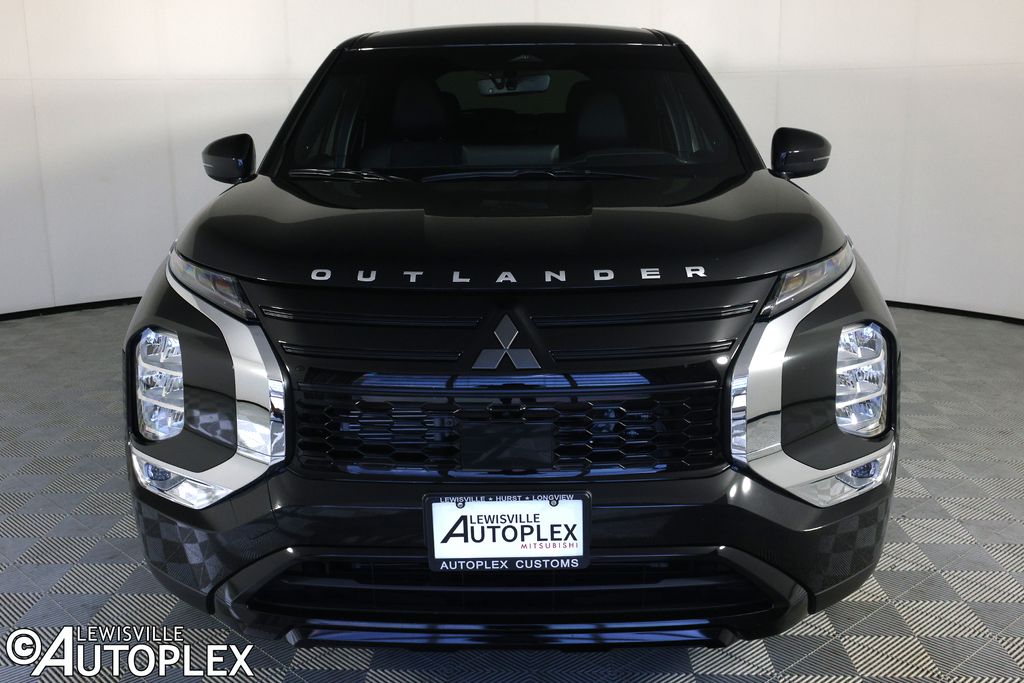 Used 2026 Mitsubishi Outlander LE SUV