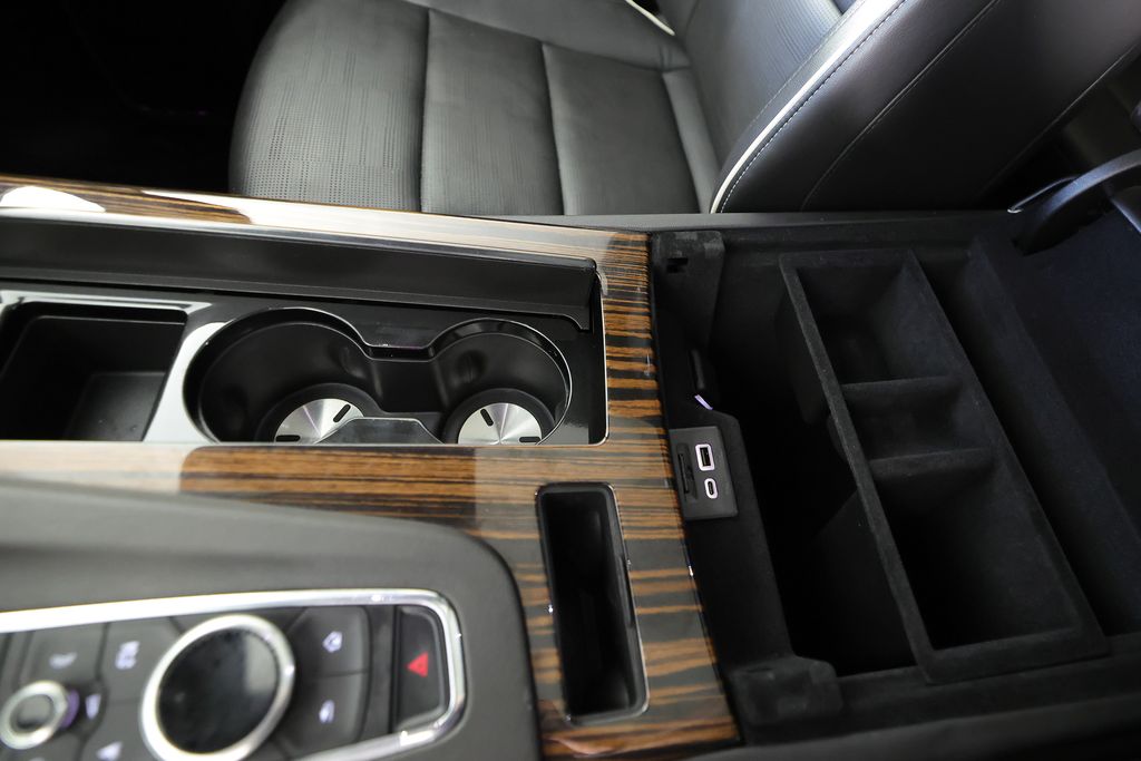2024 Cadillac Escalade ESV Premium Luxury - Photo 46