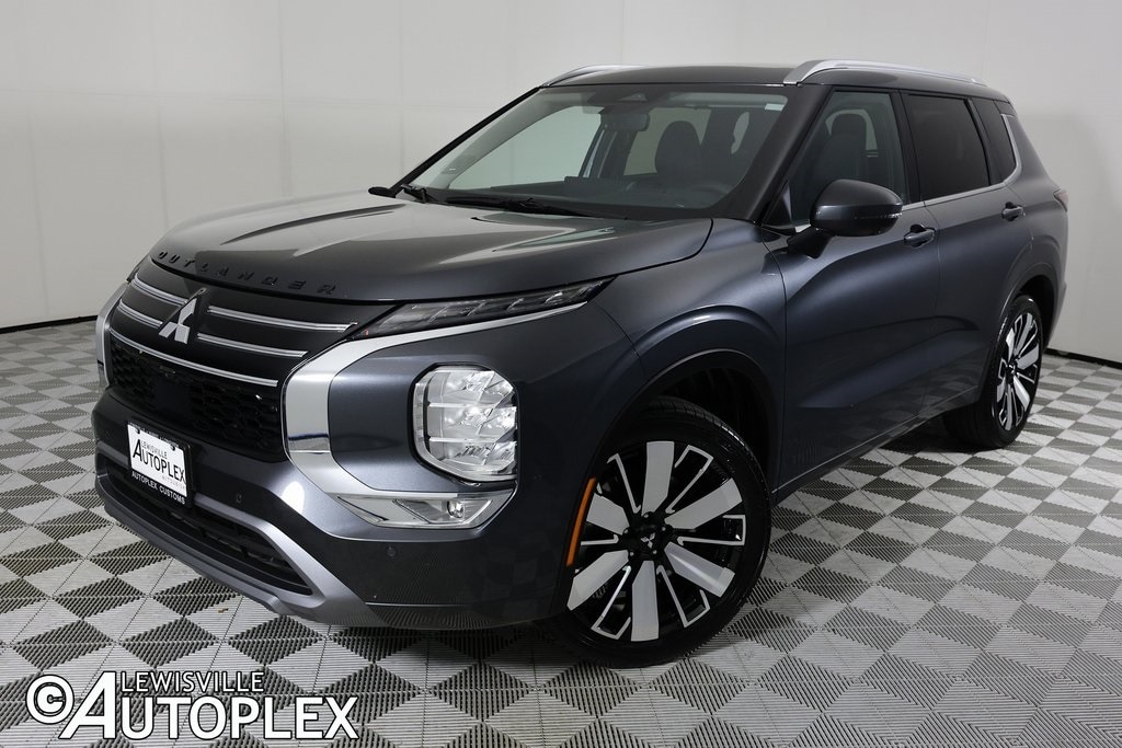 2025 Mitsubishi Outlander SEL's photo