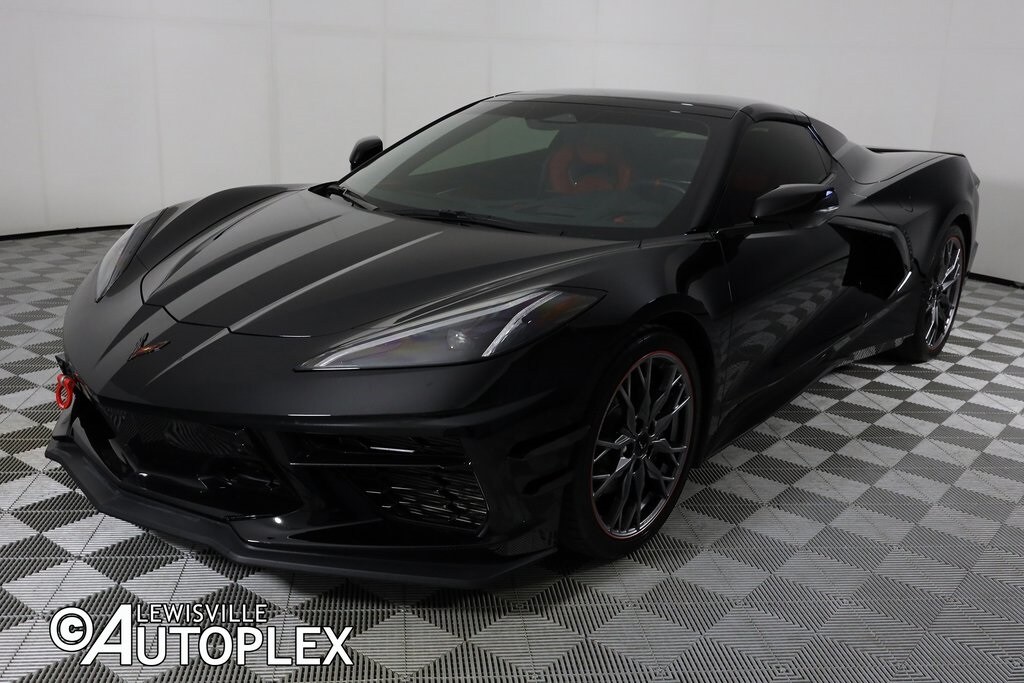 2025 Chevrolet Corvette Stingray 2LT Convertible photo 2