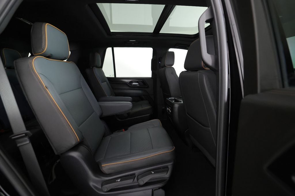 2025 GMC Yukon AT4 - Photo 11