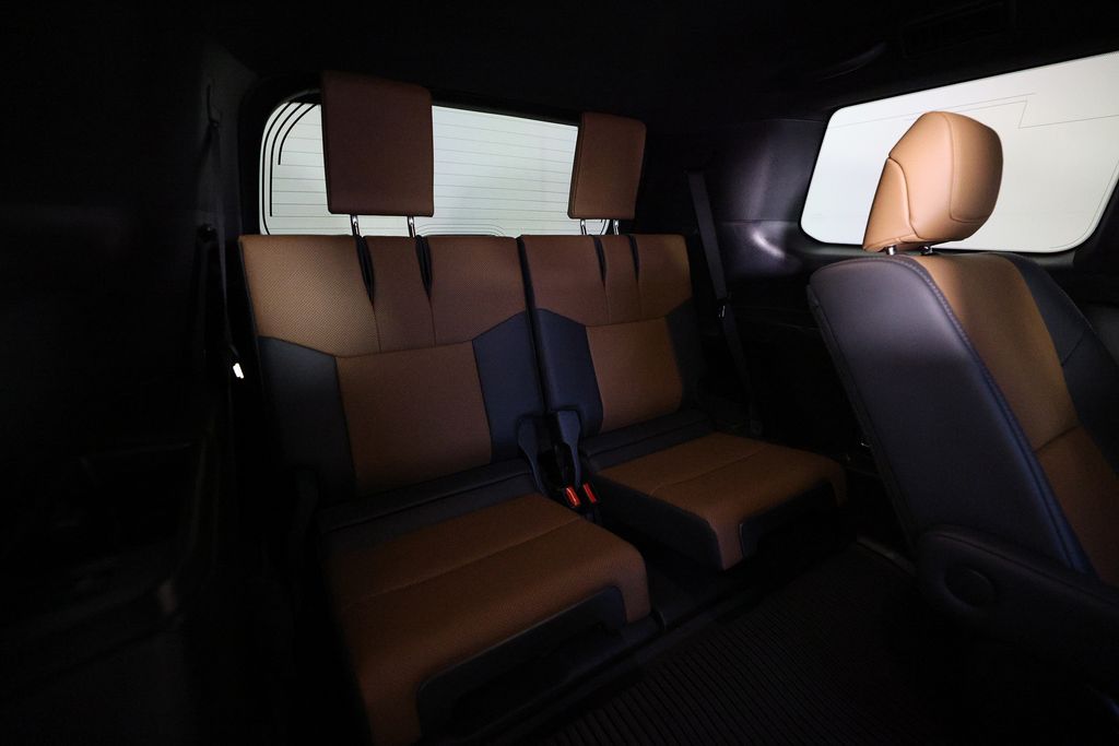 2024 Lexus GX Premium+ - Photo 12