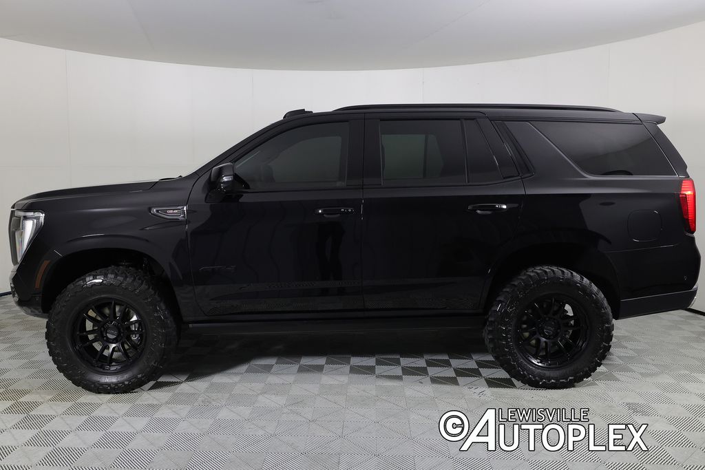 2025 GMC Yukon AT4 - Photo 8