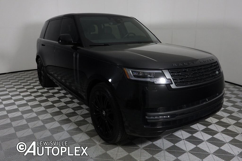 2024 Land Rover Range Rover SE photo 2