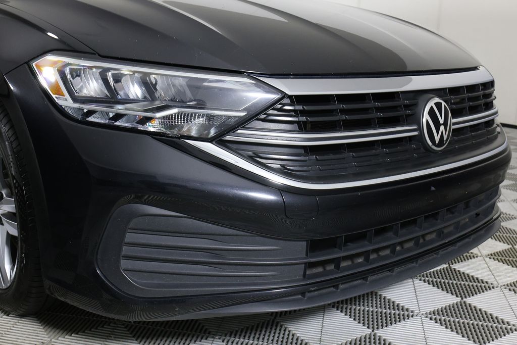 2024 Volkswagen Jetta SE - Photo 36