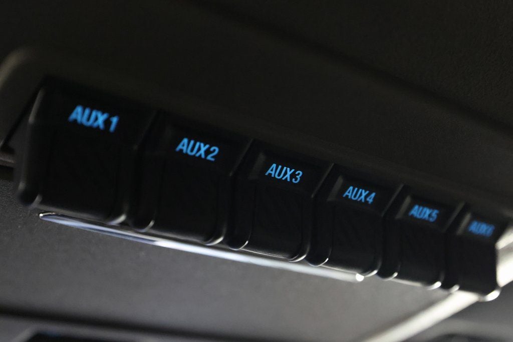2025 Ford F-350 Super Duty Platinum - Photo 33