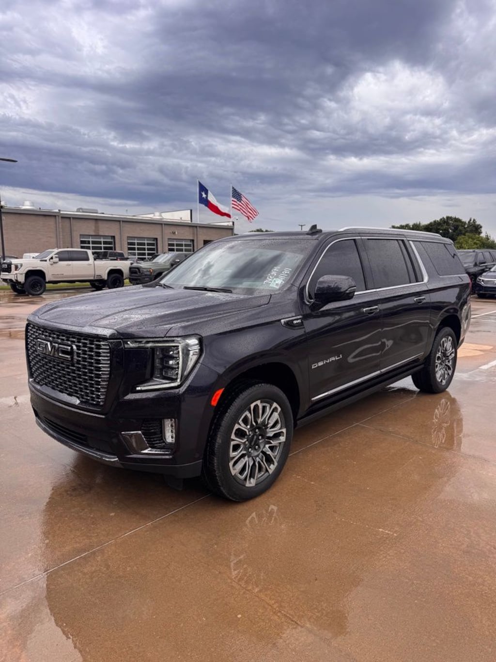 Used 2023 GMC Yukon XL Denali Ultimate SUV