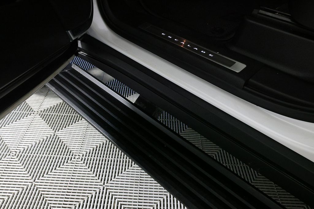 2022 Cadillac Escalade Premium Luxury - Photo 19