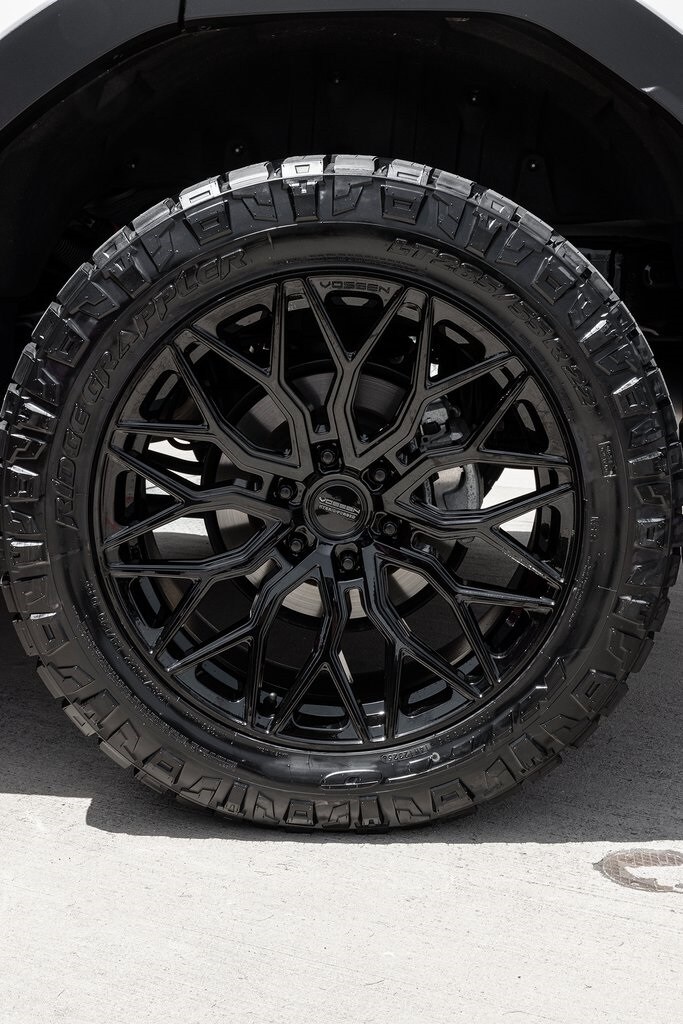 2025 Toyota Highlander Hybrid Base photo 4