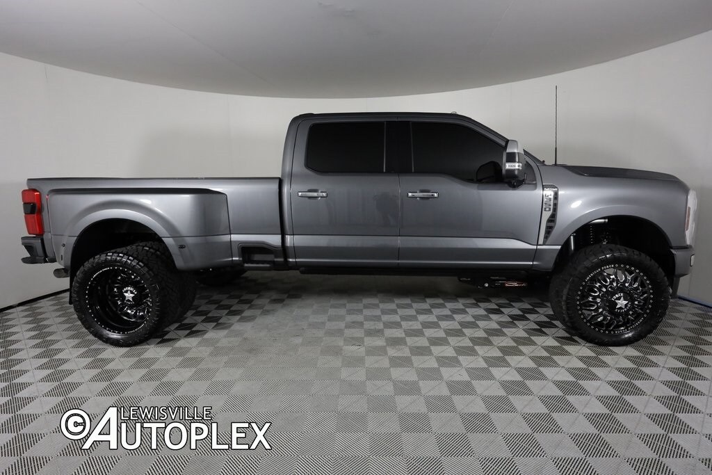 2024 Ford F-350 Platinum photo 4