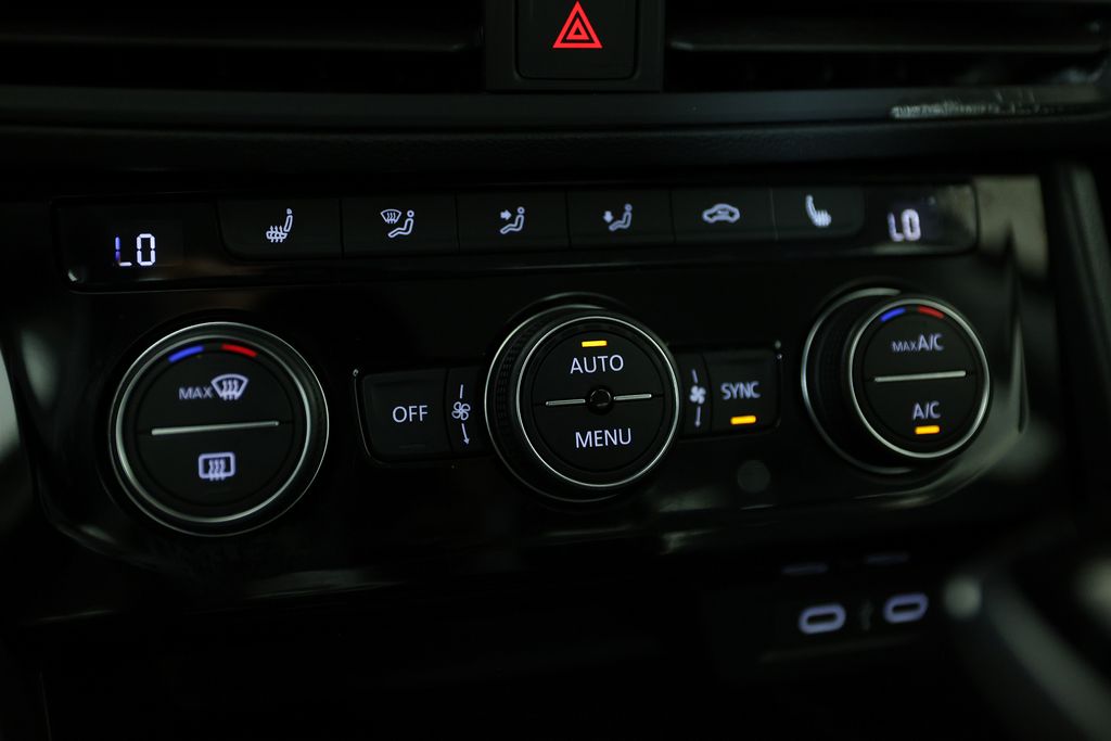 2024 Volkswagen Jetta SE - Photo 23