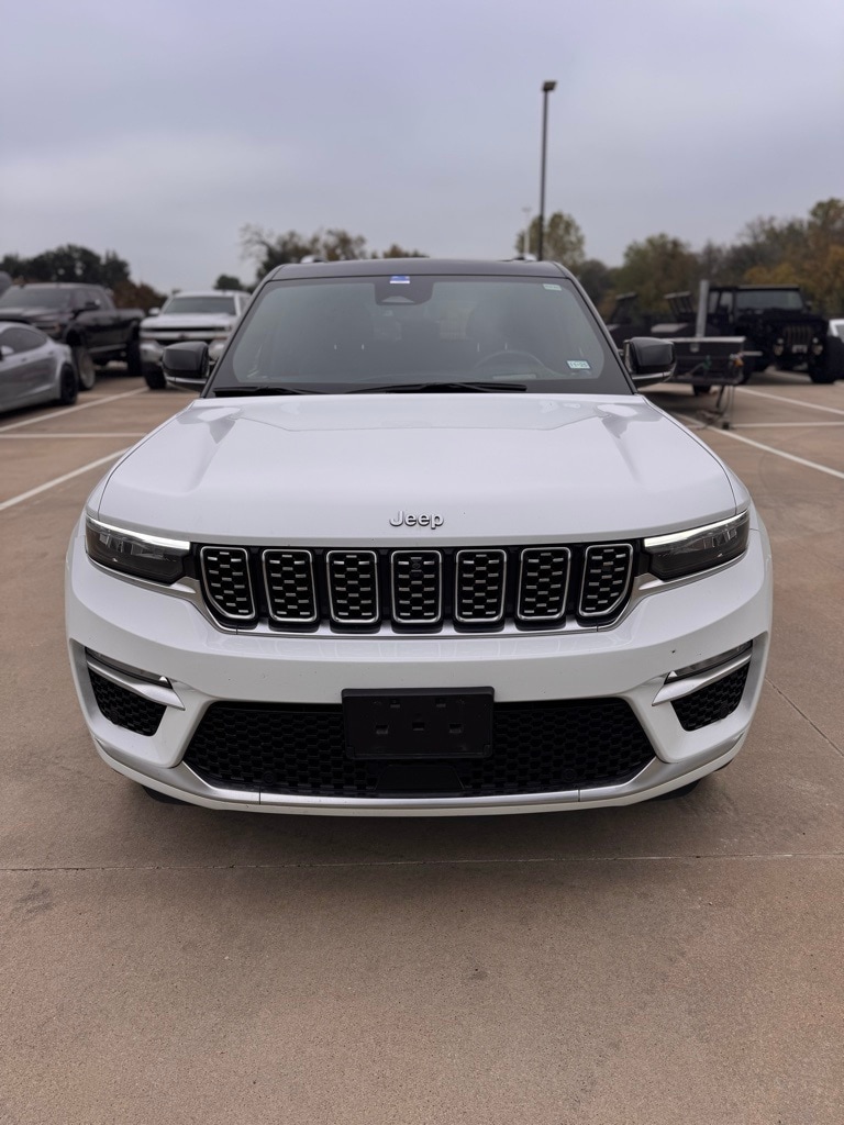 2024 Jeep Grand Cherokee Summit's photo