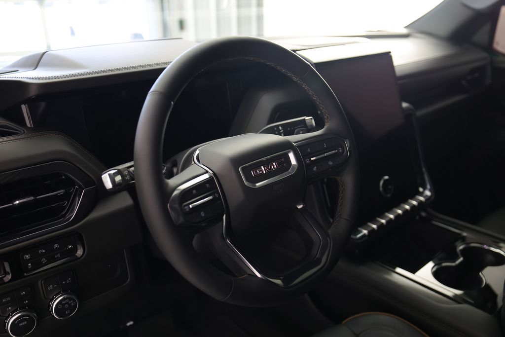 2025 GMC Yukon AT4 - Photo 23