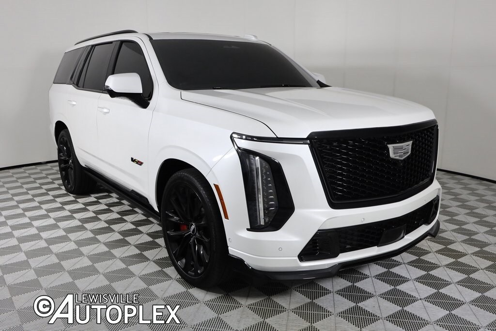 2025 Cadillac Escalade V-Series photo 3