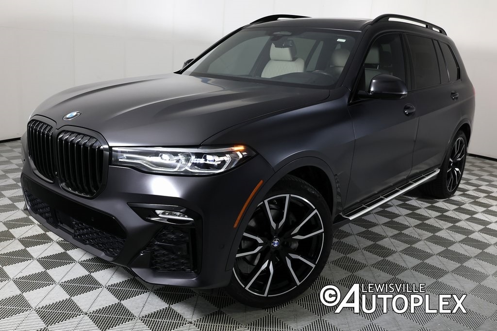 2022 BMW X7 40i's photo