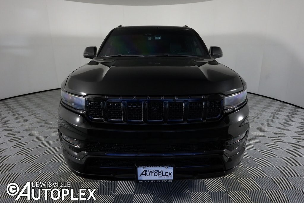 2024 Jeep Grand Wagoneer II photo 2
