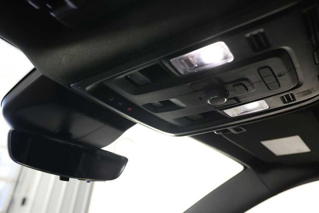 2022 Cadillac Escalade Premium Luxury - Photo 34