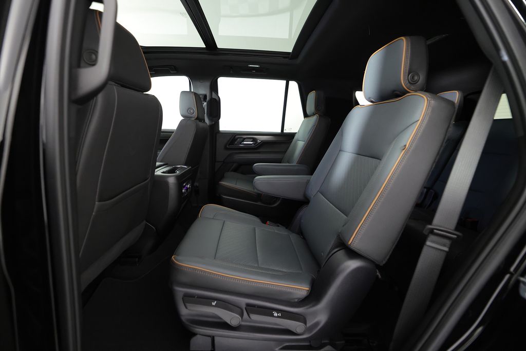 2025 GMC Yukon AT4 - Photo 18