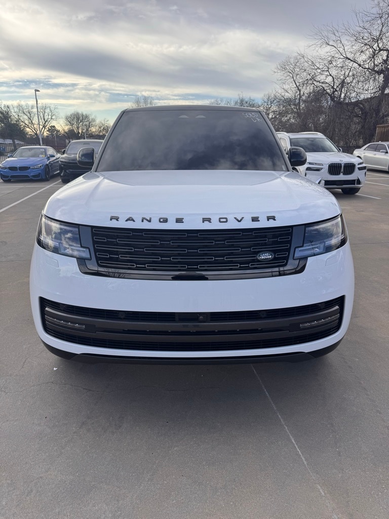 2025 Land Rover Range Rover SE