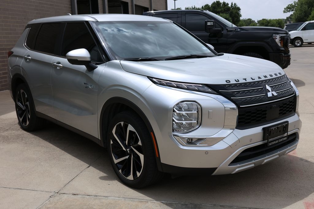 Used 2025 Mitsubishi Outlander PHEV SE SUV