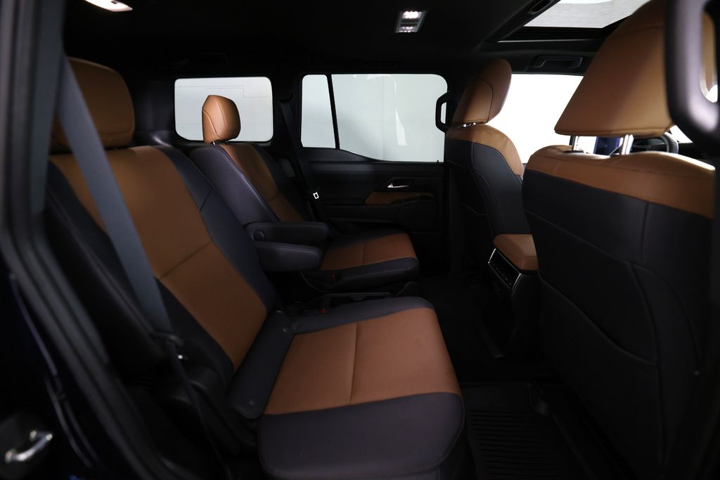 2024 Lexus GX Premium+ - Photo 11