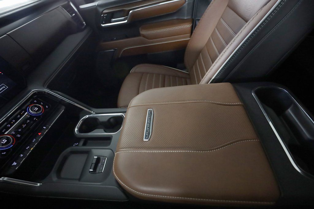 2024 GMC Sierra 3500HD Denali Ultimate - Photo 38
