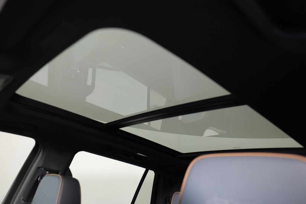 2025 GMC Yukon AT4 - Photo 38